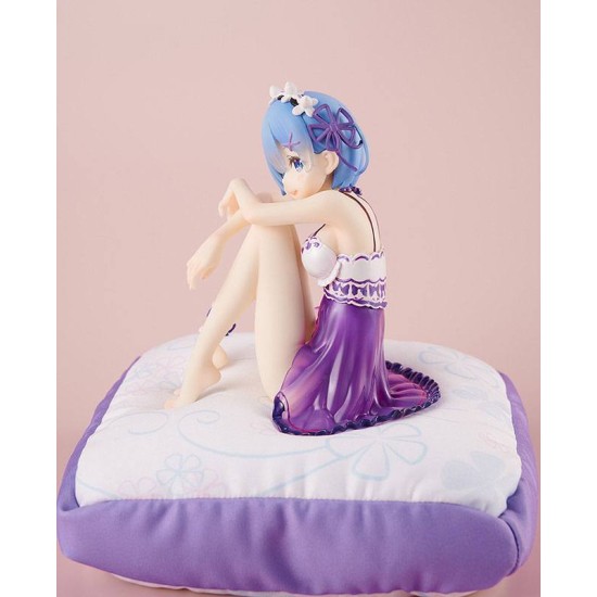 Kadokawa Re:Zero Starting Life in Another World 1/7 Ver. Purple Lingerie Figure 17cm - Rem Birthday - Plastmasas figūriņa