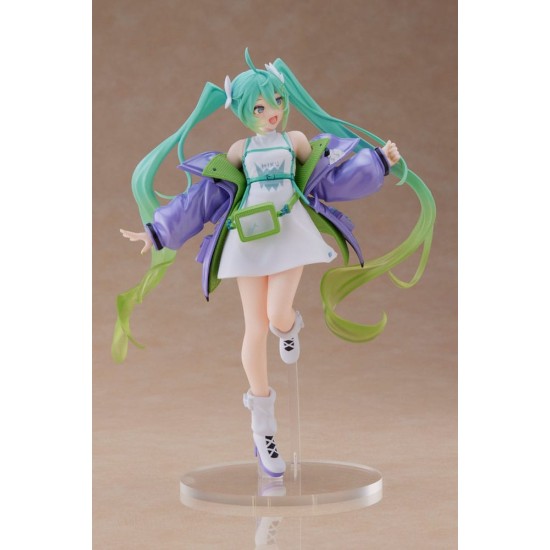 Taito Prize Hatsune Miku Fashion Sporty Figure 18cm - Hatsune Miku - Plastmasas figūriņa