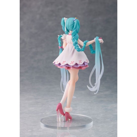 Taito Prize Hatsune Miku Wonderland Ver. Rapunzel Figure 18cm - Hatsune Miku - Plastmasas figūriņa