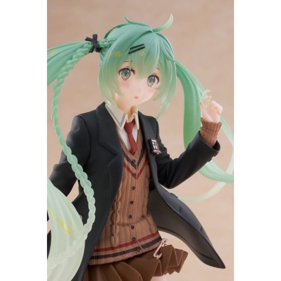Taito Prize Hatsune Miku Ver. Fashion Preppy Figure 18cm - Hatsune Miku - Plastmasas figūriņa