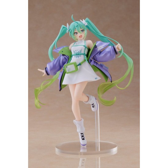 Taito Prize Hatsune Miku Fashion Sporty Figure 18cm - Hatsune Miku - Plastmasas figūriņa