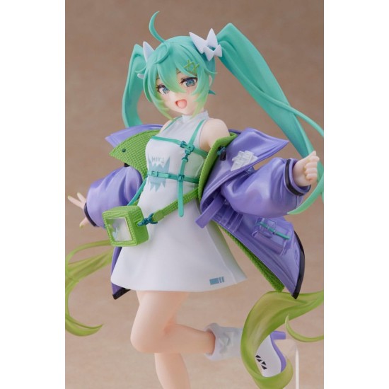 Taito Prize Hatsune Miku Fashion Sporty Figure 18cm - Hatsune Miku - Plastmasas figūriņa