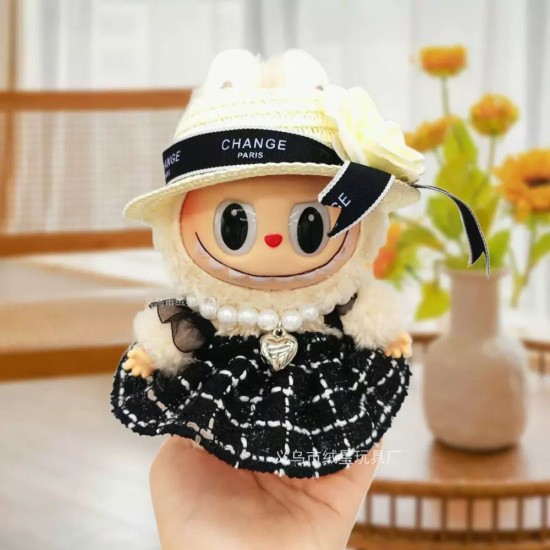 Fashion The Monsters Dress Clothes – Melnbaltā rūtainā tvīda kleita ar salmu cepuri un pērļu kaklarotu  – Apģērbs Labubu